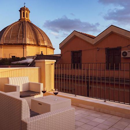 Luxury Suite La Terrazza In Pieno Centro In Cagliari Exterior photo